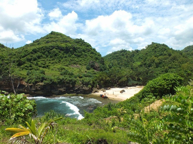 Foto Pantai Ngetun
